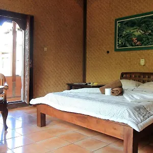 Bella House Monkey Forest Bed & Breakfast